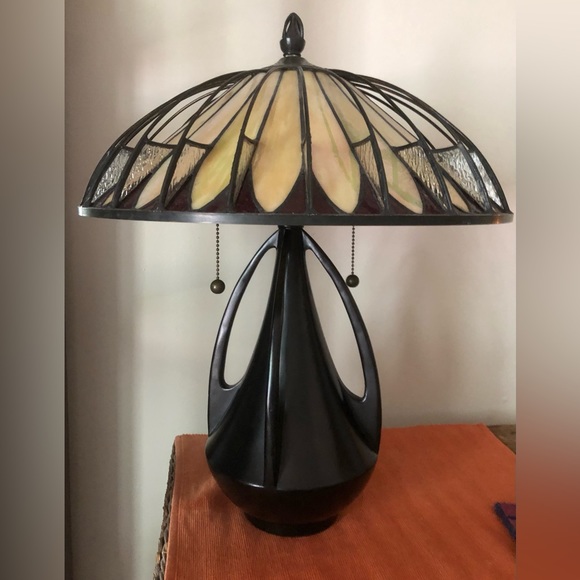 Authentic Quoizel Tiffany Lamp - Picture 6 of 6